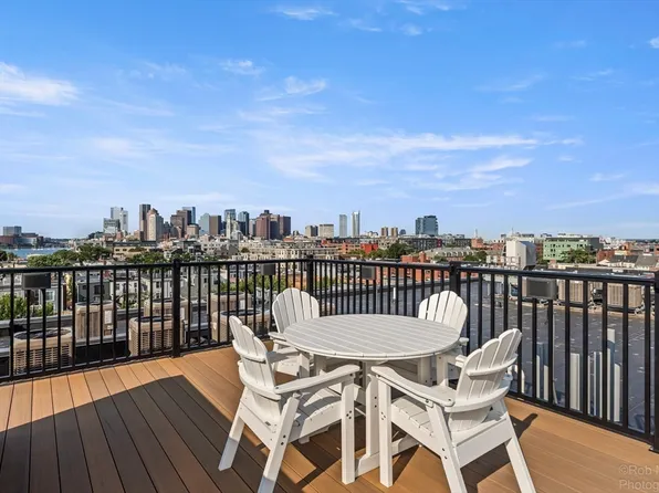 197-207 Maverick St #204, Boston, MA 02128