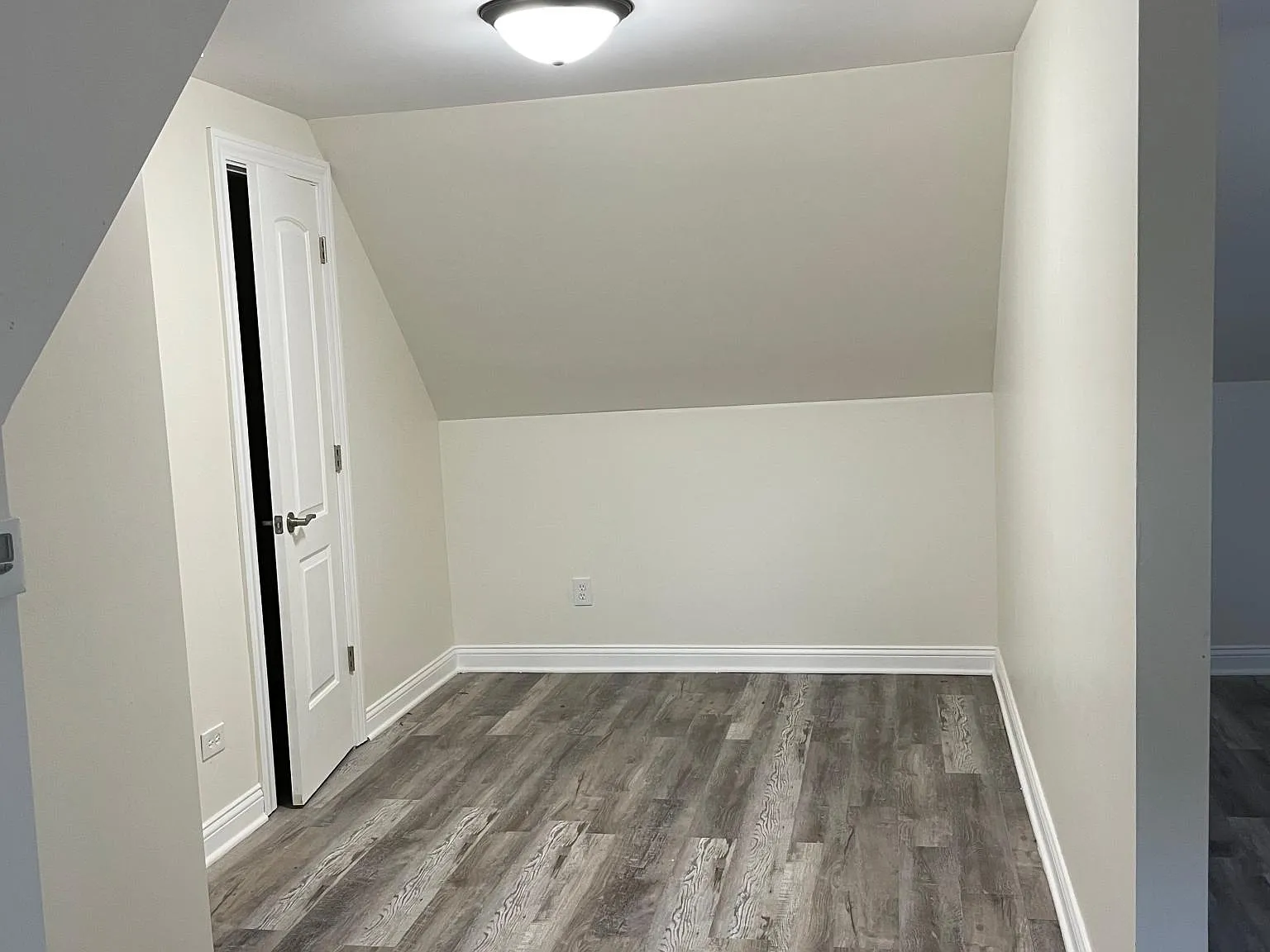 1204 Beacon St — Photo 4