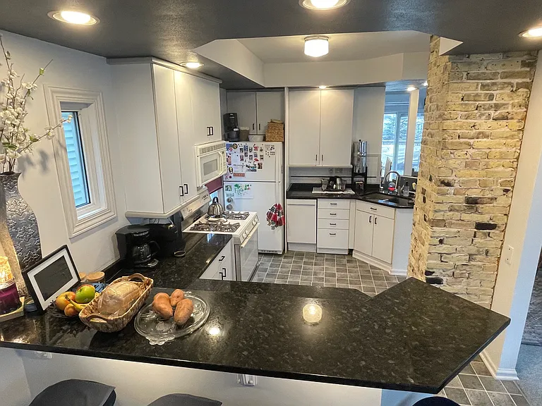 2044 N Booth St — Photo 9