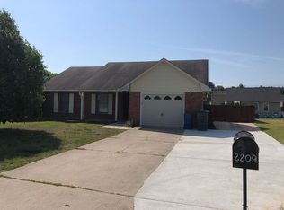2209 Mossycup Ln, Fayetteville, NC 28304