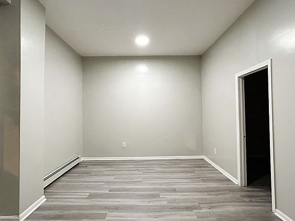 4th image of 218 Bowers St #1A