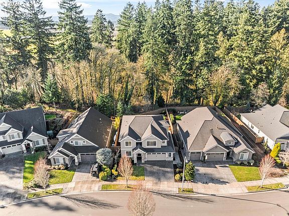 5th image of 3813 SE Pipers Dr