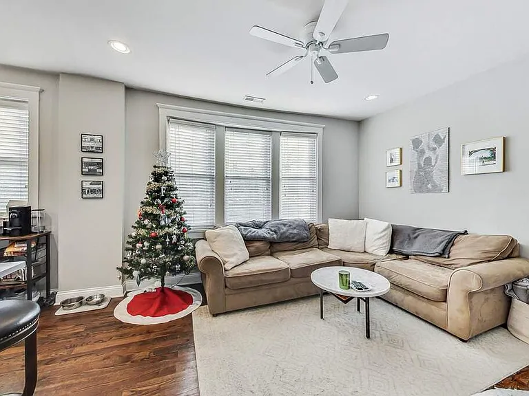 1800 N Honore St #2R — Photo 6