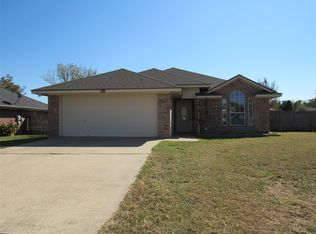 105 Wildcat Dr, Waco, TX 76705