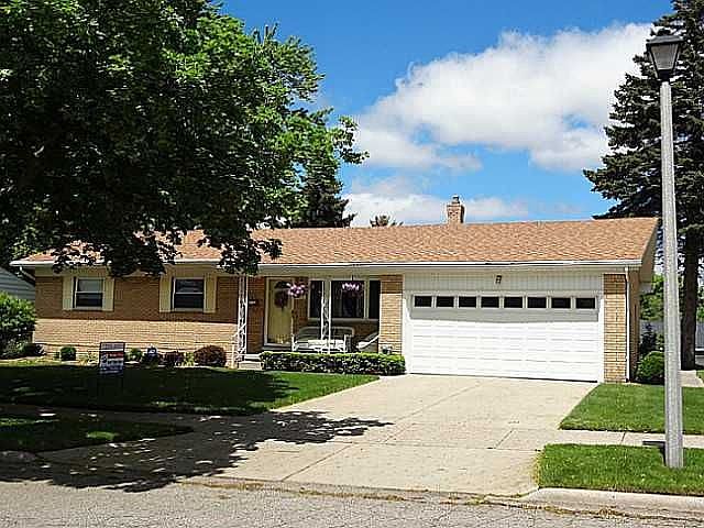 1st image of 1708 Briarwood Dr