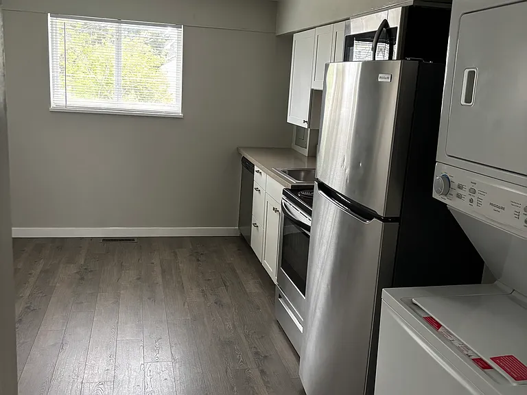 669 Gibbard Ave #B — Photo 2