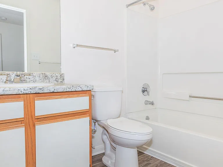 Greentree Pointe — Photo 6