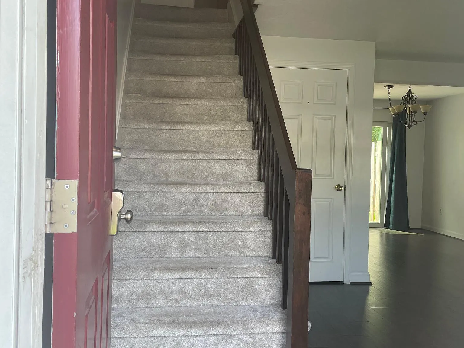 2 bed, 1.5 bath, 927 sqft, $2,250 — Photo 2