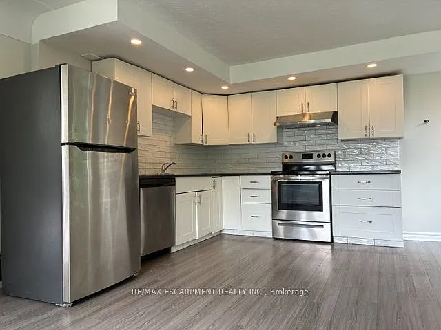 1031 Fennell Ave E #2 — Photo 9