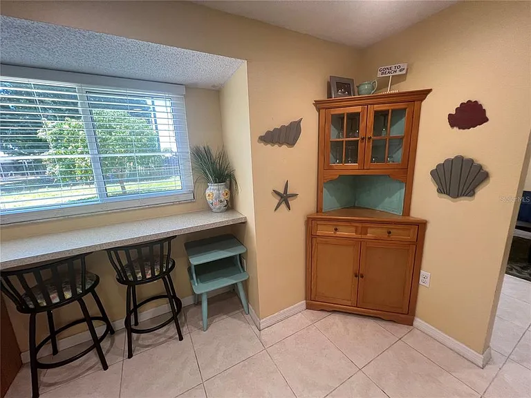 650 Hartford Dr NW — Photo 8