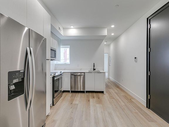 2nd image of 930 N 2nd St Floor 1