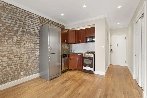 Rented by Cooper & Cooper Real Estate | media 2