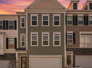 30 Hawthorne Dr, Washington, PA 15301