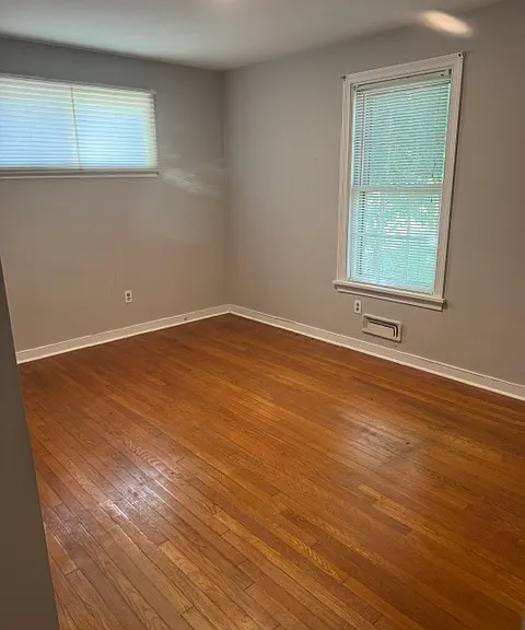 10548 Ashburn Rd N — Photo 8