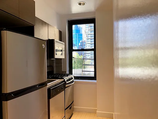 Rented by Stonehenge NYC LLC | media 1