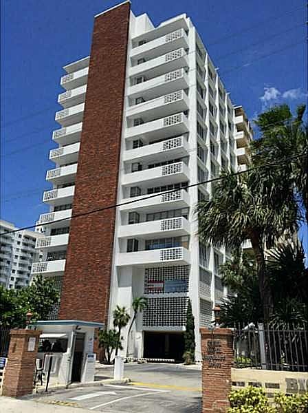 1st image of 2121 N Bayshore Dr APT 1118