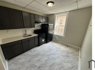 2 Columbia Ave #203, Newark, NJ 07106