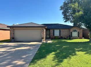 3907 Stevens St, Plainview, TX 79072