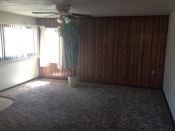 5th image of 370 N Cedar St