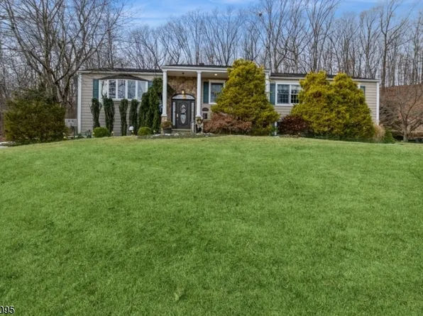 85 W Mcclellan Ave, Livingston Twp., NJ 07039