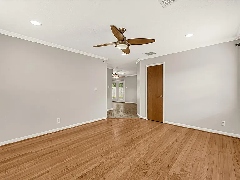 9927 Southport Dr — Photo 6