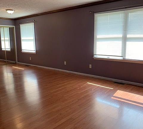 3rd image of 4007 Court Dijon