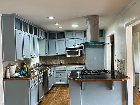 5th image of 1432 Spring Valley Ln