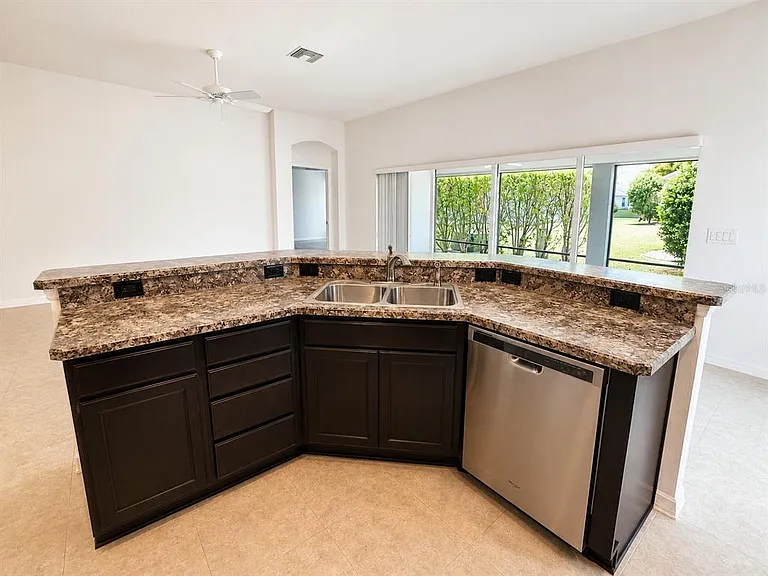3942 Zenith Loop — Photo 9