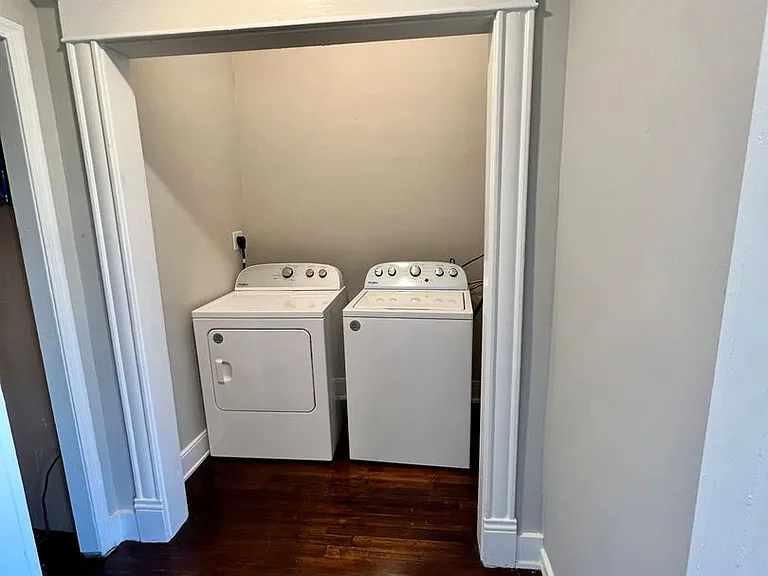 2331 W Grace Street — Photo 18