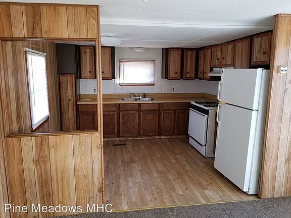 3rd image of 3000 John Harden Dr APT 89