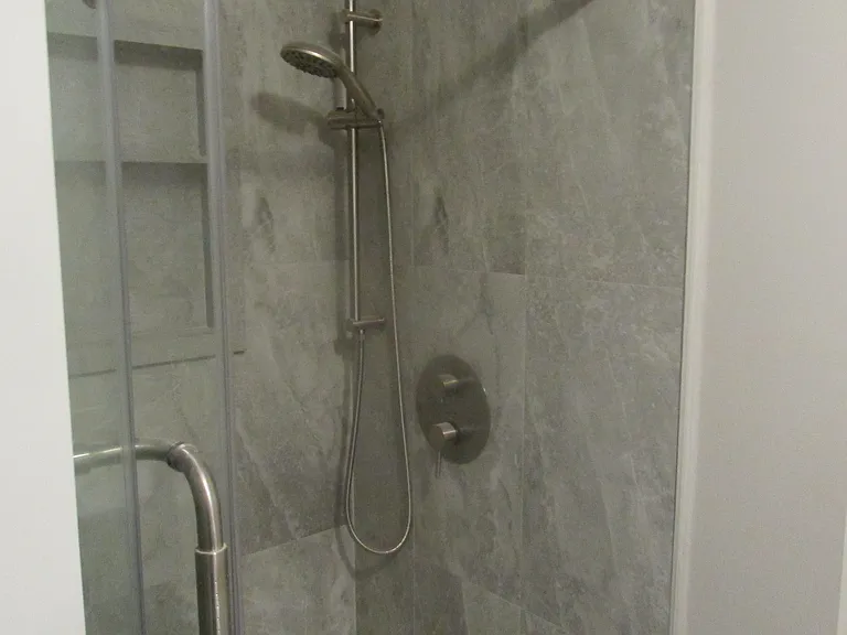 24A Roncesvalles Ave #3 — Photo 10
