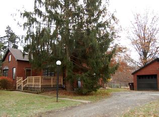 125 E Oak Hill Rd, Porter, IN 46304