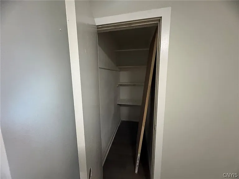 604 Court St — Photo 17