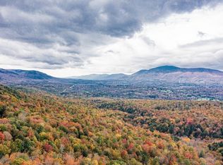 25 Snowflake Ln, Manchester Center, VT 05255