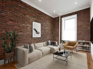 106 W 13th St APT 1, New York, NY 10011