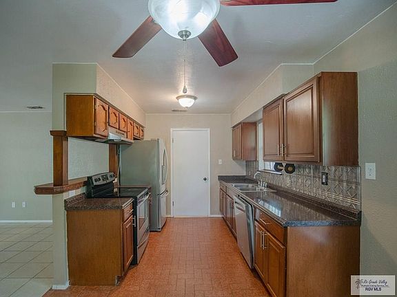 4th image of 487 Lancer Lake Dr