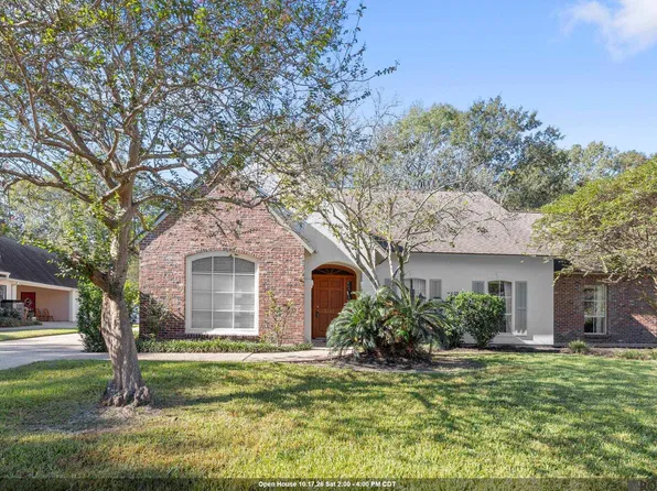 5802 Lake Shadow Dr, Baton Rouge, LA 70817