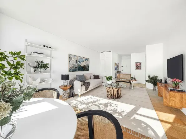 220 E 57th St APT 14J, New York, NY 10022