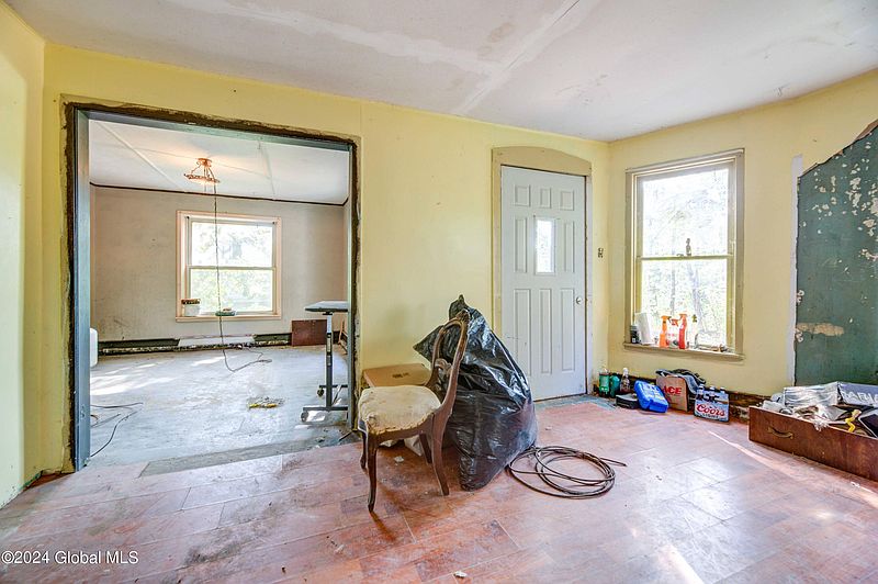 5th image of 73 E Main Street