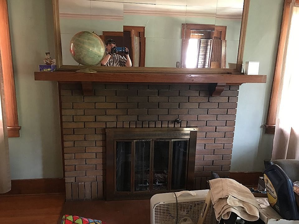 2nd image of 514 E Frye Ave