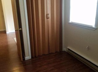 253 E Franklin St, New Holland, PA 17557
