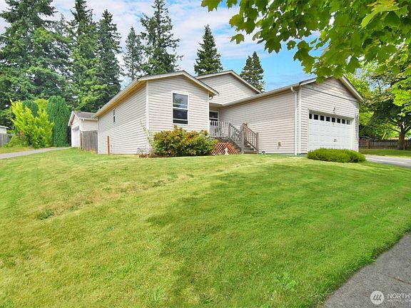 2nd image of 830 Park Cottage Place