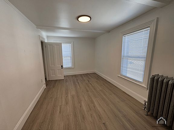 5th image of 2 Elm St