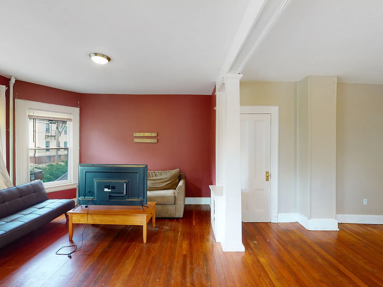 2 bed, $1,300 — Photo 2