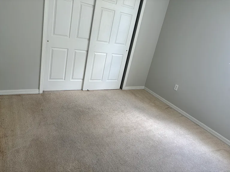 Room — Photo 6