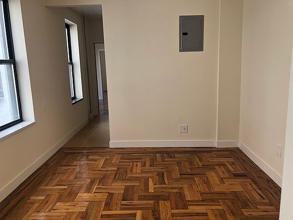 4th image of 32-30 41st St #C3
