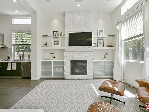 4th image of 6651 Seabluff Dr #5