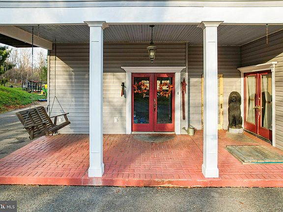 5th image of 18119 Craig Ln NW