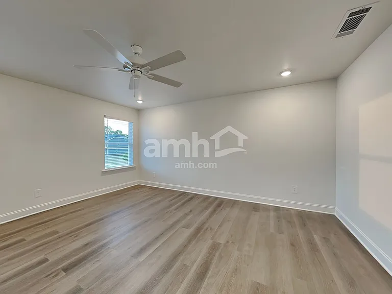 314 Golucke Way — Photo 9