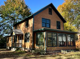 21 Cottage Pl, Old Saybrook, CT 06475